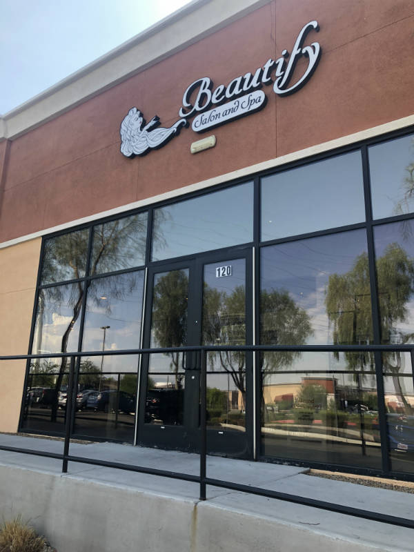 Beauty salon for hair and nails in Henderson