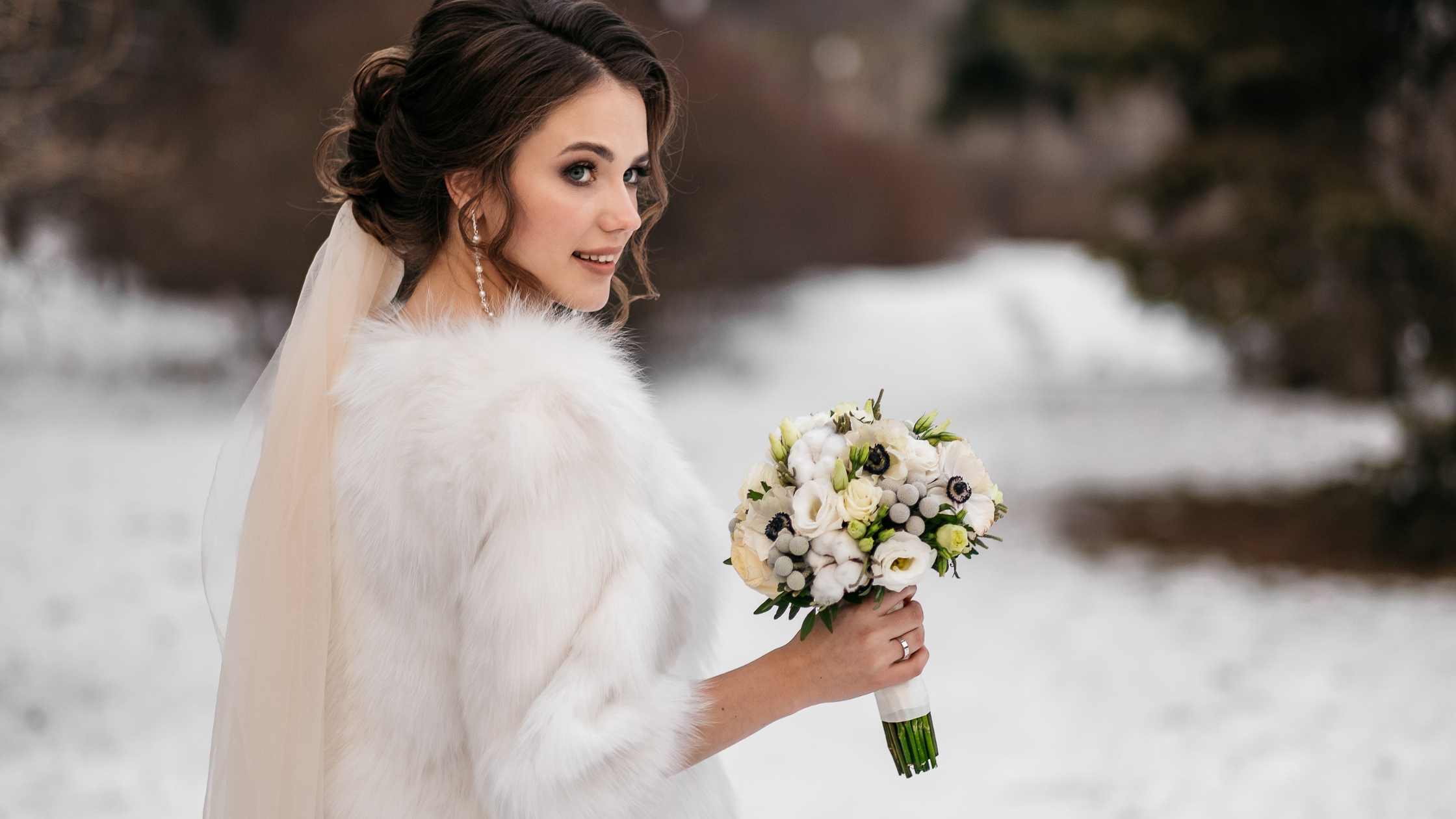 Winter Wedding Hair and Makeup Trends