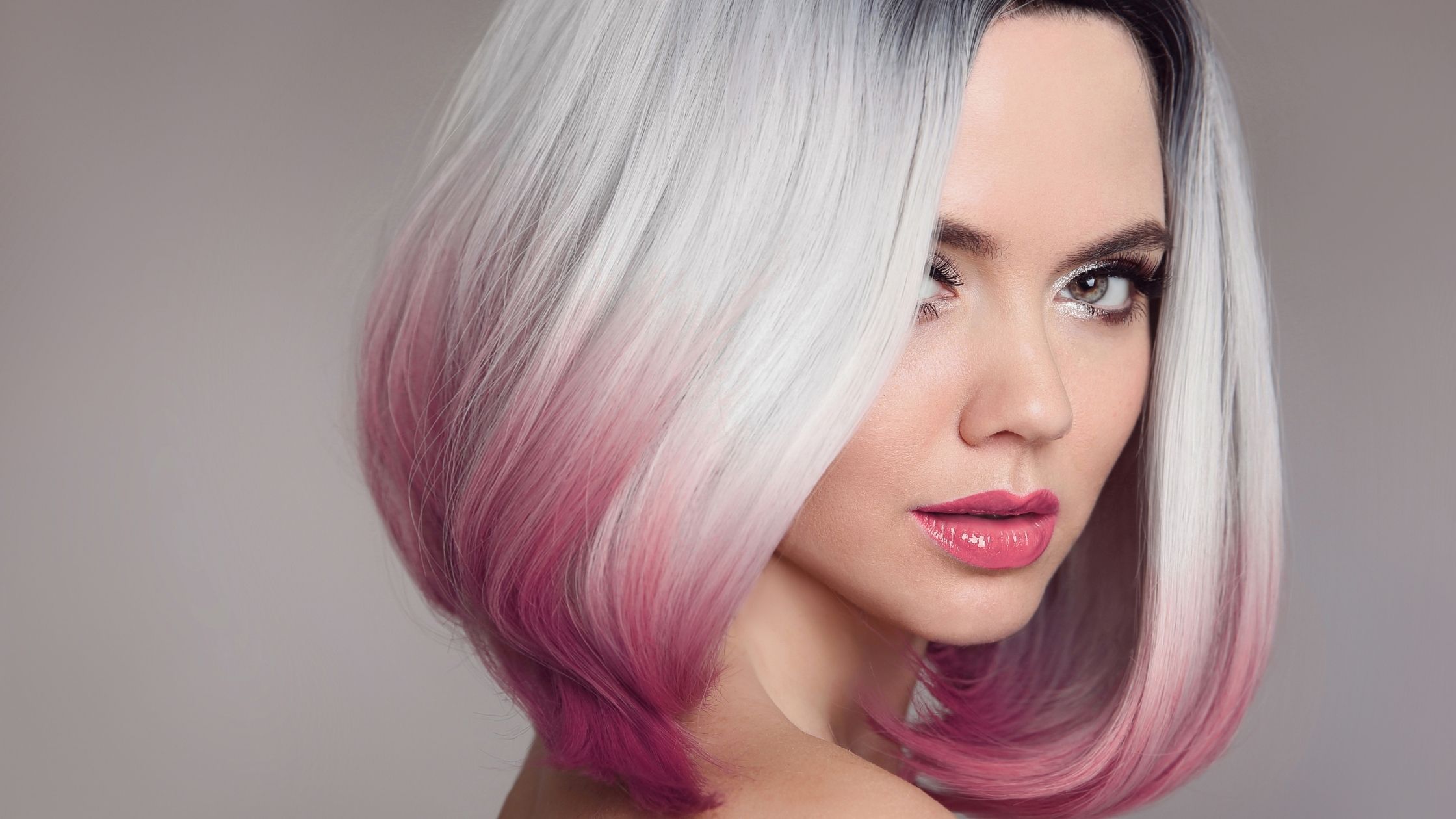 7 Ways You’re Ruining Your Dyed Hair