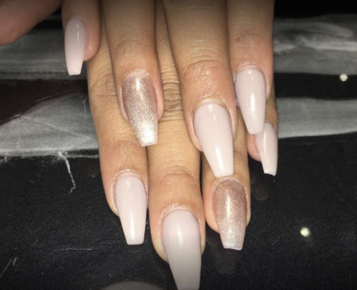 Nails quiet luxury nails